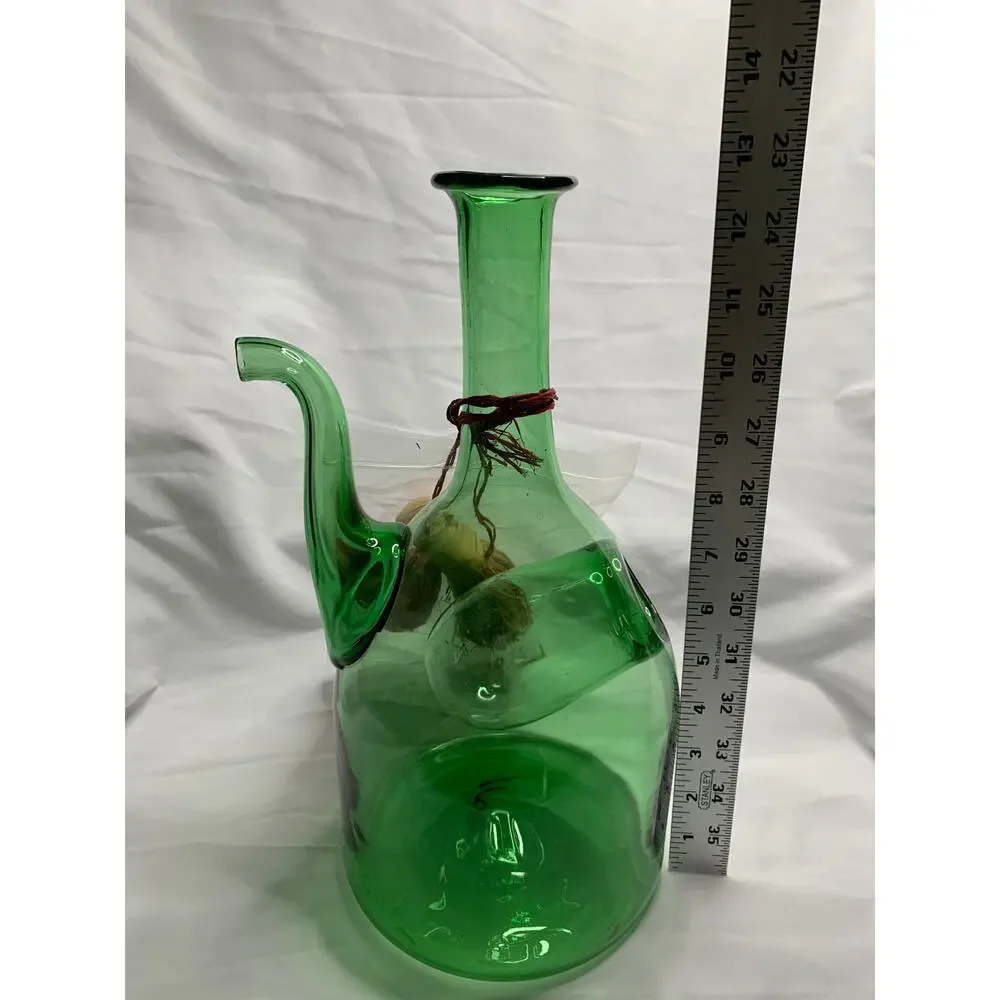 Unbranded striking vintage